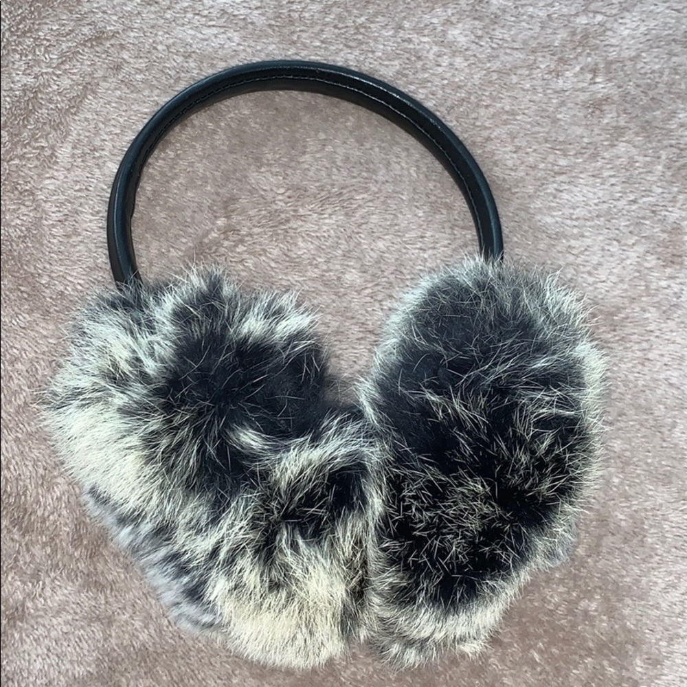 ADRIENNE LANDAU Real rabbit fur ear muffs 😍